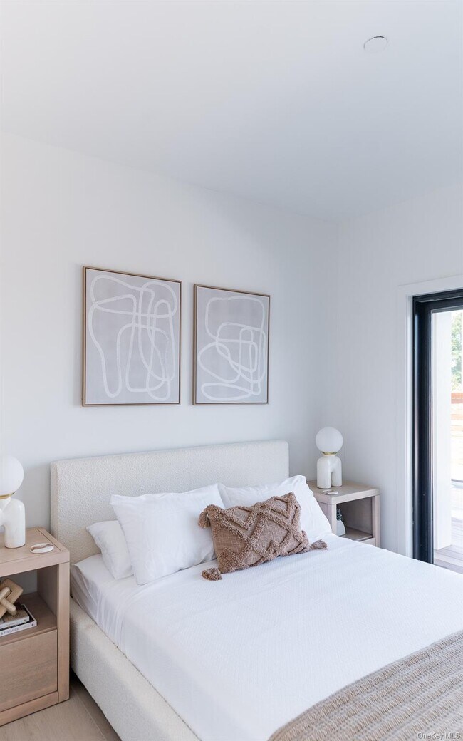 Building Photo - 319 Wilmot Rd