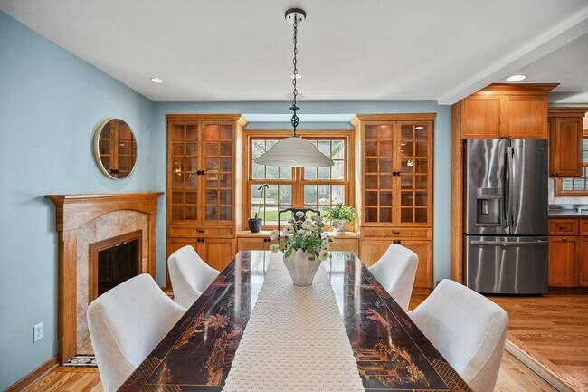 Building Photo - 5160 N Kent Ave