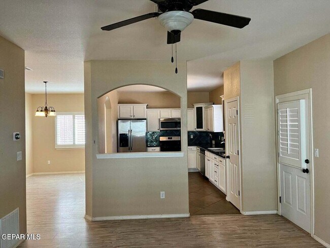 Building Photo - 12733 Destiny Ave