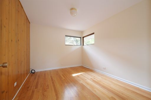 Building Photo - 220 Elmwood Dr