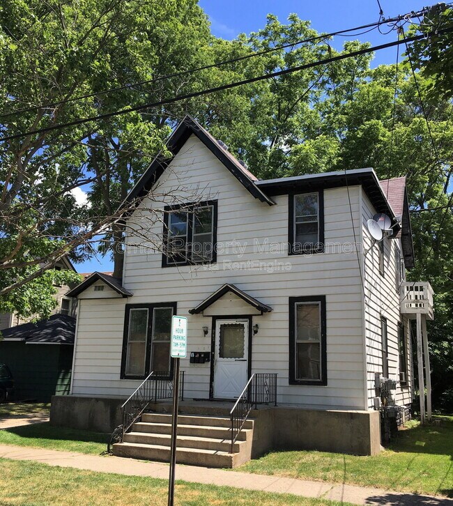 Building Photo - 609 Pearl St