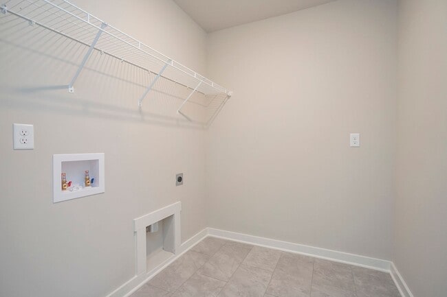 Building Photo - 4509 Sardius Dr