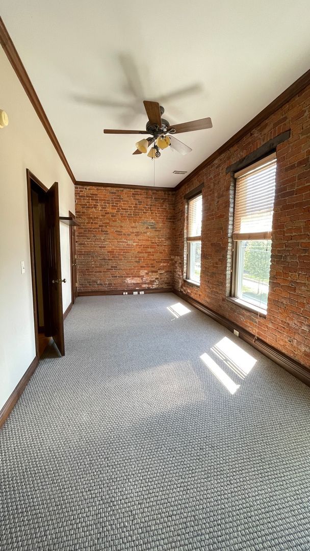 Building Photo - Downtown 1 Bedroom Apartment