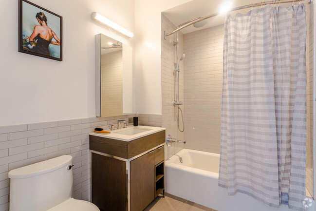 Studio-Bathroom - HOUSE 39