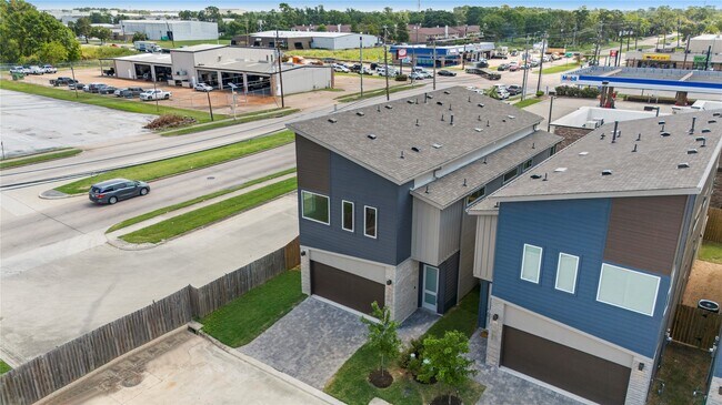 Building Photo - 5726 Rucio Ln