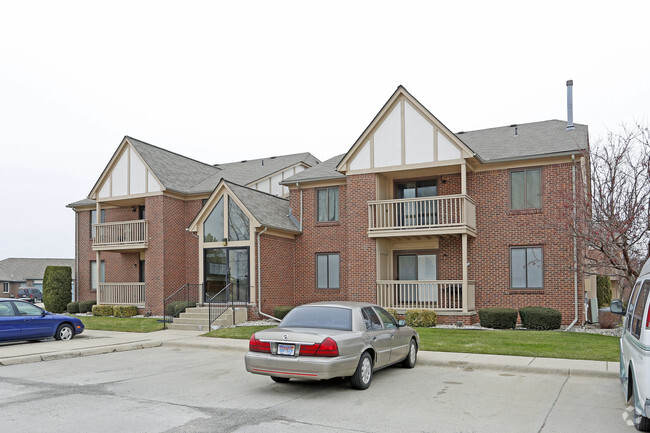 Building Photo - Balfour Condominiums
