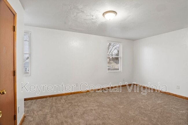 Building Photo - 1010 Quash St