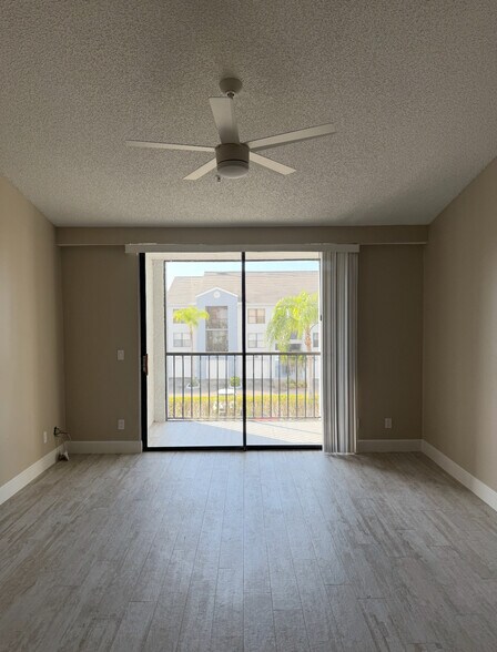 Building Photo - 13621 Eagle Ridge Dr