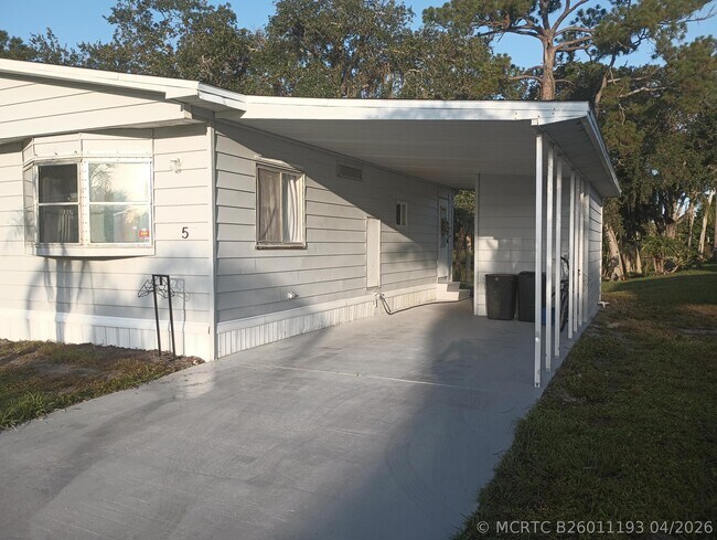 Building Photo - 5 Quintana Roo Ct