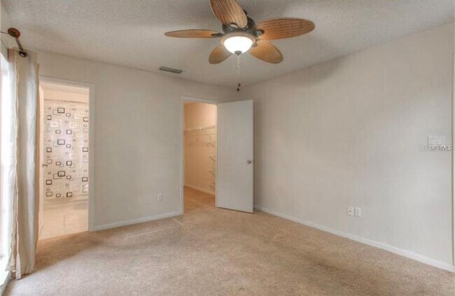 Building Photo - 1761 Lakeview Village Dr
