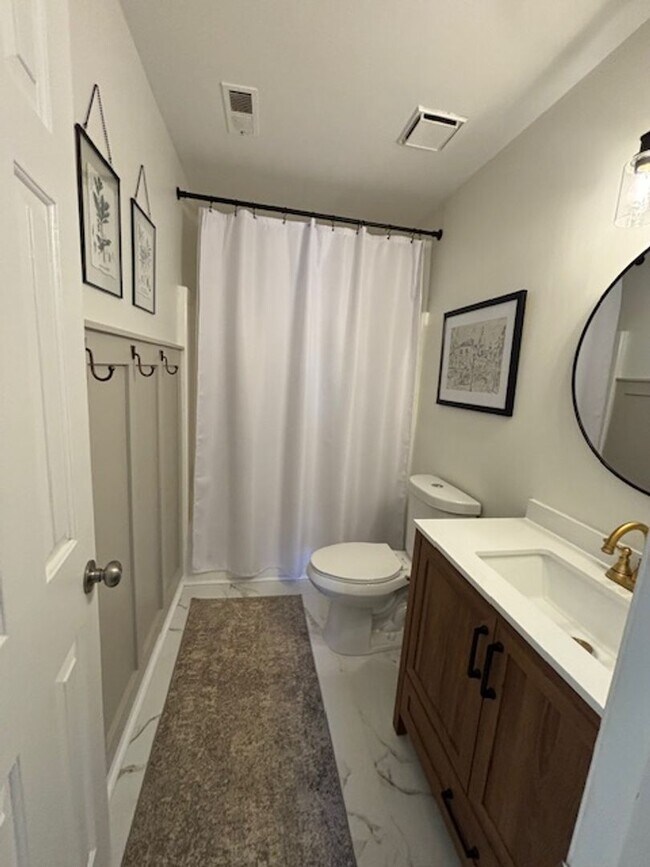 Building Photo - Glenwood