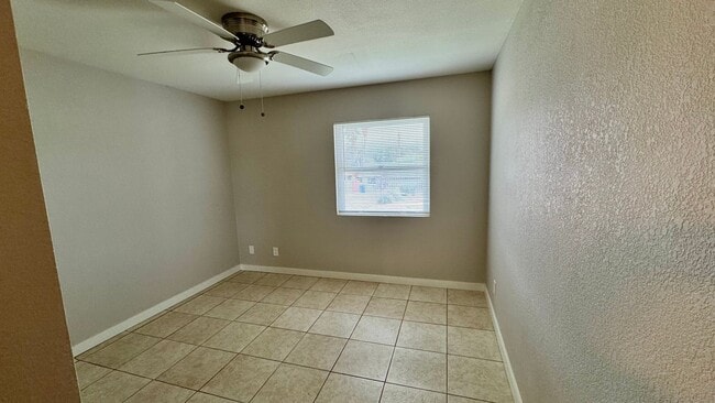 Building Photo - Upgraded 2 Bed, 2 Bath Condo - Available NOW!