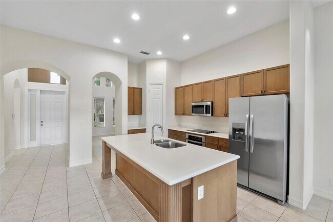 Building Photo - 8215 NW 125th Ln