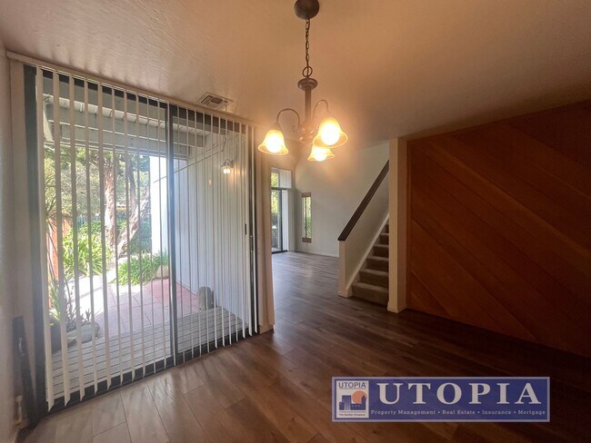 Building Photo - RENT SPECIAL: 50% off 1st months rent if the lease is signed by January 1st! Bright Natural Light...