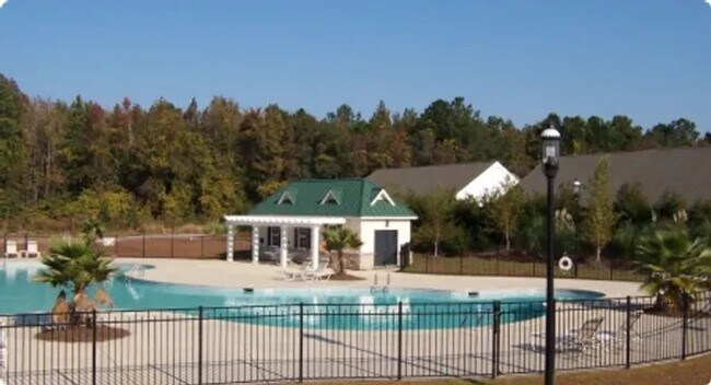 Building Photo - 28 Pomona Cir