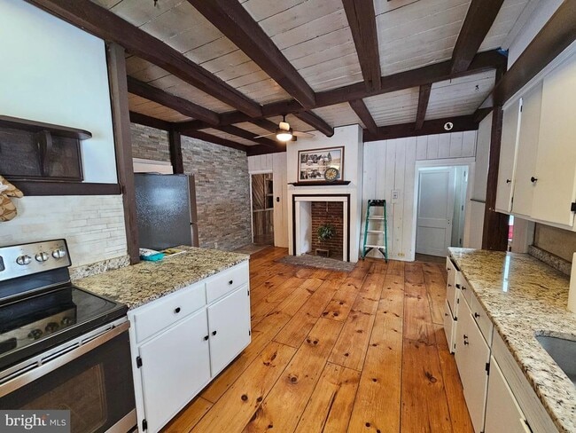 Building Photo - 2054 Swamp Pike