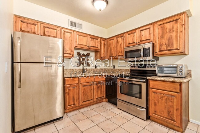 Building Photo - 3626 N 37th St