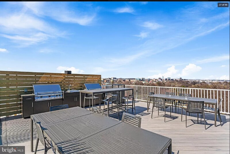 Building Photo - 635 Slaters Ln