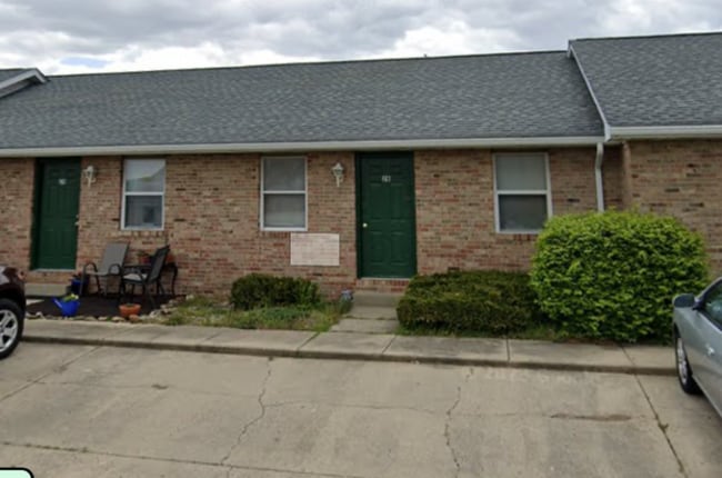 Building Photo - 8701 N Raintree Ct