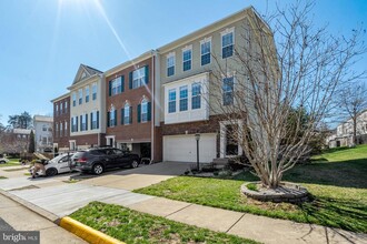 Building Photo - 6830 Hartzell Hill Ln