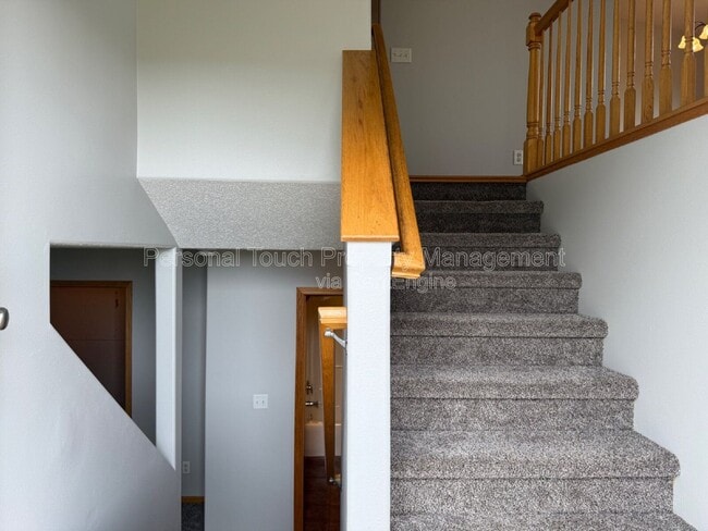 Building Photo - 1143 39th Ave S