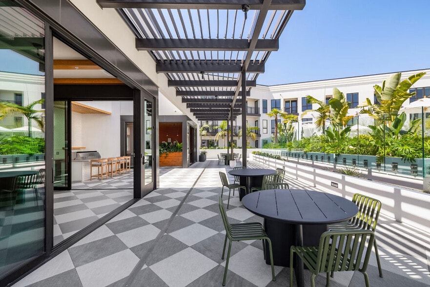 Building Photo - 3988 E Hardy St