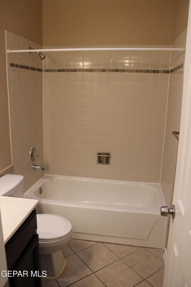 Building Photo - 3120 Voss Dr