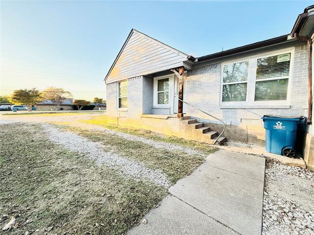 Building Photo - 632 Peggs St