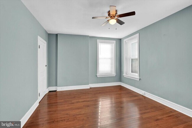 Building Photo - 205 Hermitage St