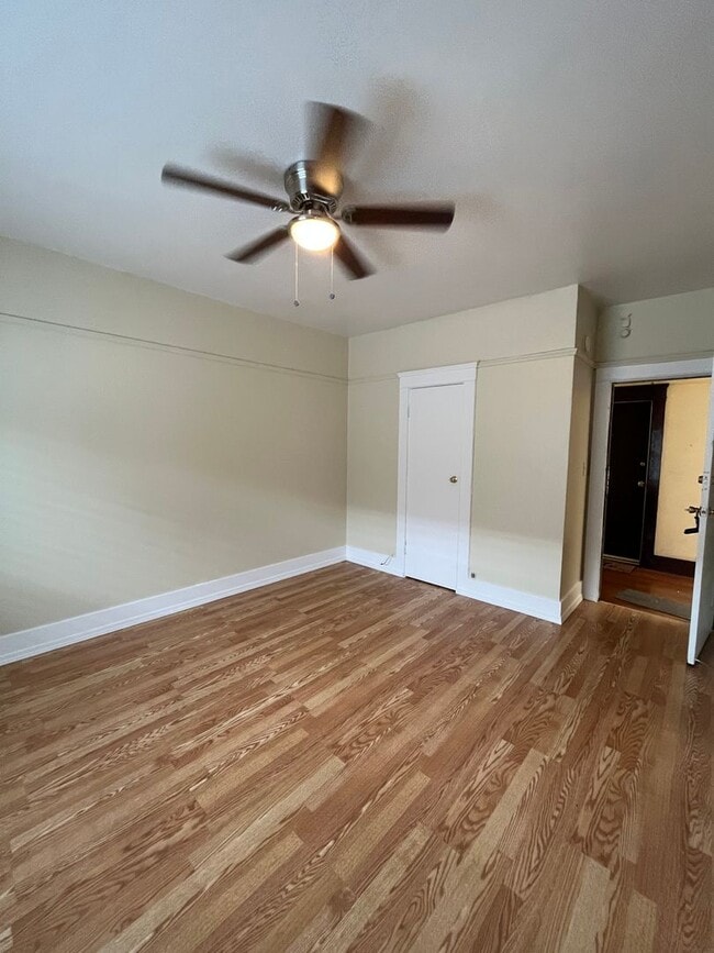 Interior Photo - 245