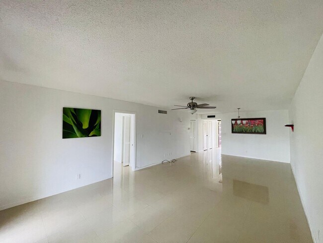 Building Photo - 6300 S Falls Cir Dr