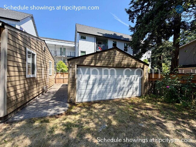 Building Photo - 17500 E Burnside St