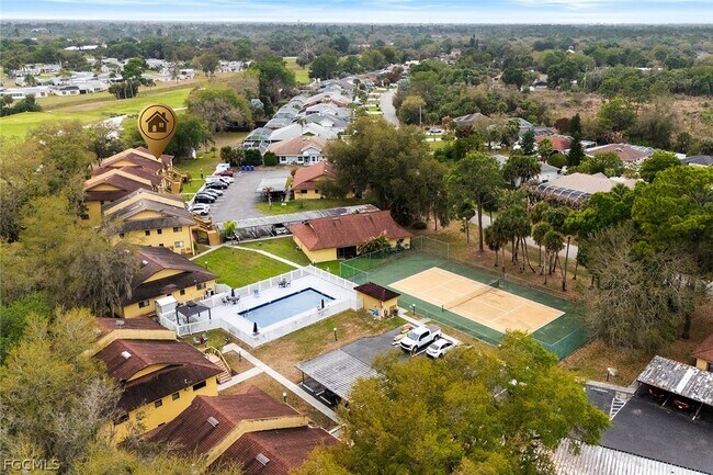 Building Photo - 2039 Golfside Village Dr