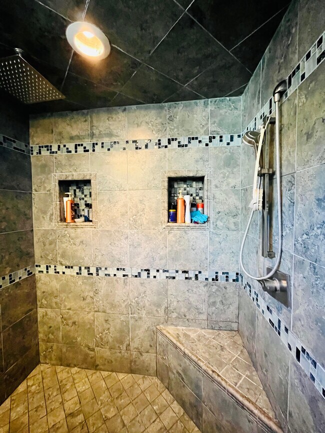 Building Photo - 21945 Centurion Way