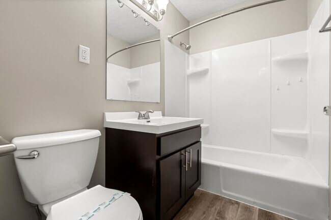 Building Photo - The BLVD Apartments | Newly Renovated 2 Bed/1 Bath — FREE 50" TV With Move-In!