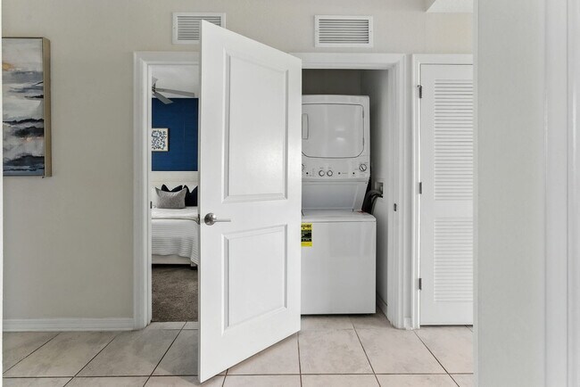 Building Photo - 3161 Paradox Cir