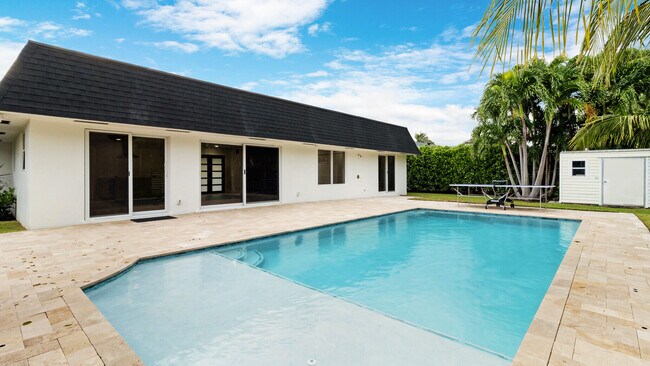 Building Photo - 158 Lucina Dr