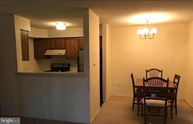 Building Photo - 1105 Aspen Dr