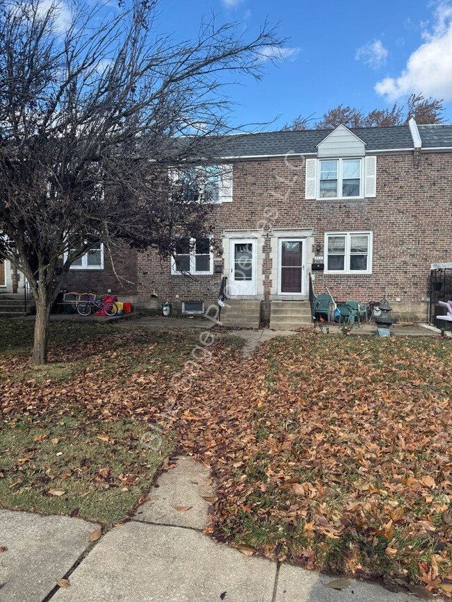 Primary Photo - Beautiful 3 Bedroom, 1 Bath in Clifton Hei...