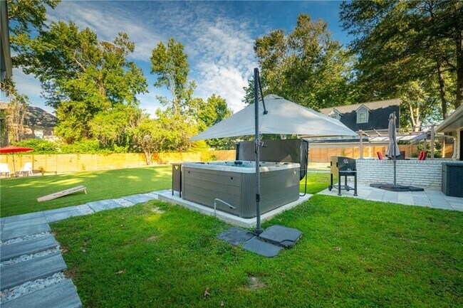 Building Photo - 7330 Hunters Branch Dr NE