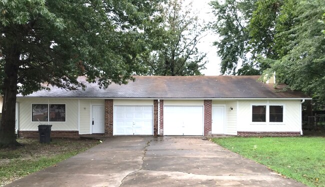 Primary Photo - 2432 W Olrich St