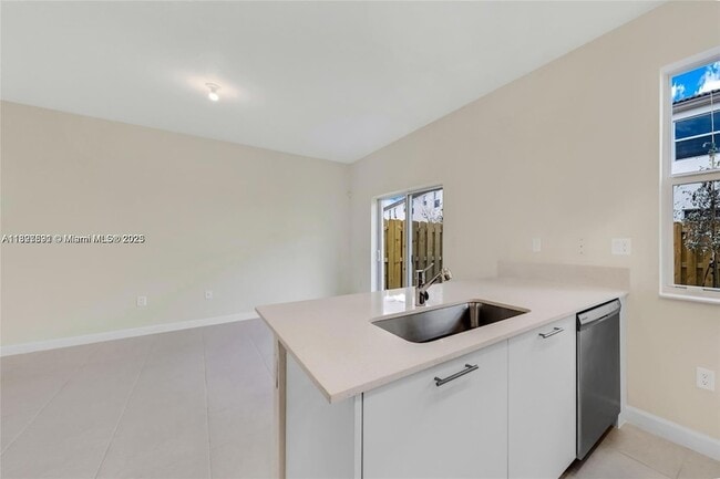 Building Photo - 12918 NW 23rd Pl