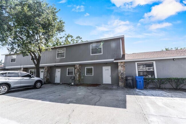Building Photo - 10132 Lake Oak Cir