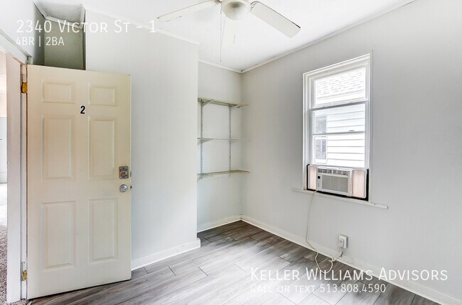 Building Photo - 2340 Victor St