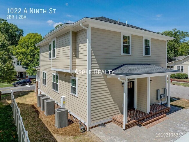 Building Photo - 1022 9th St