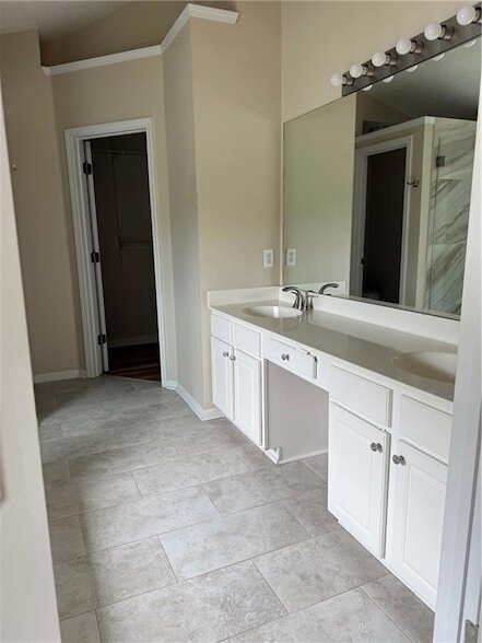 Building Photo - 2998 Bancroft Glen