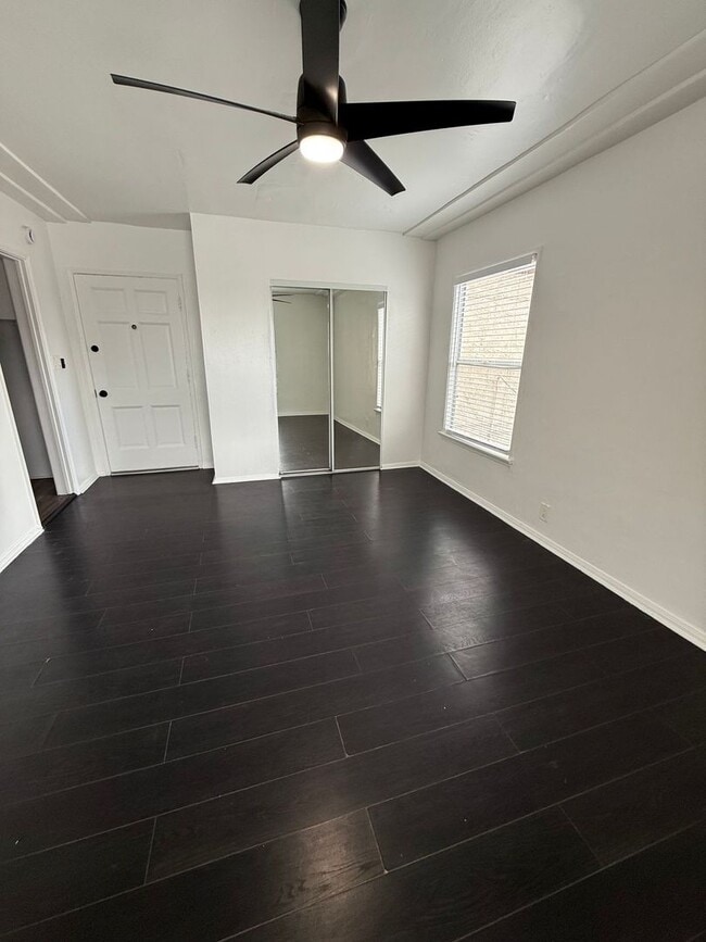 Interior Photo - Blake Manor