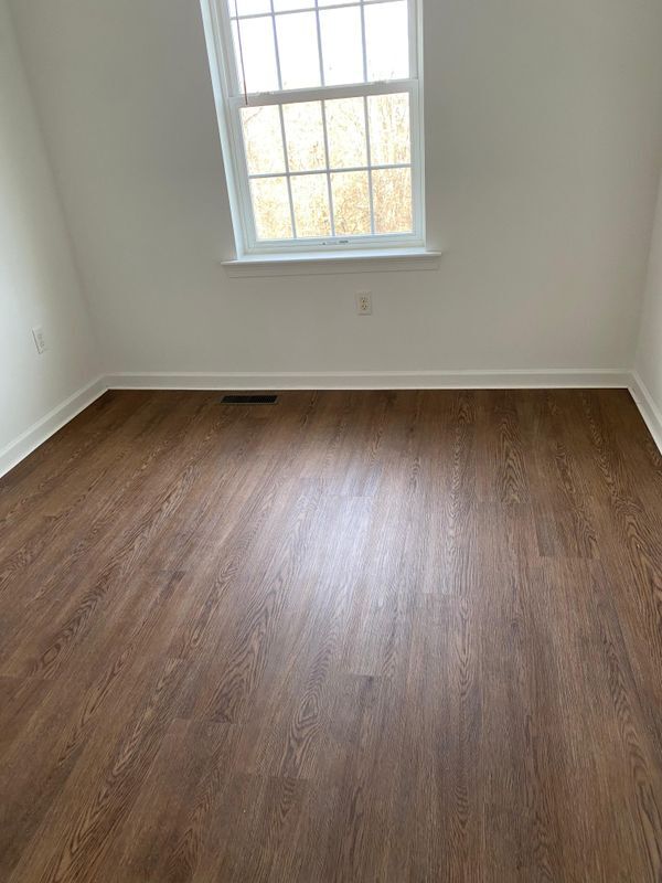 Building Photo - 455 Kentwell Dr