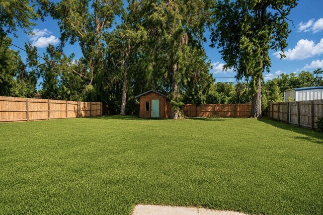 Building Photo - 3 Bedroom, 1 Bathroom Home for Rent in Apollo Beach!