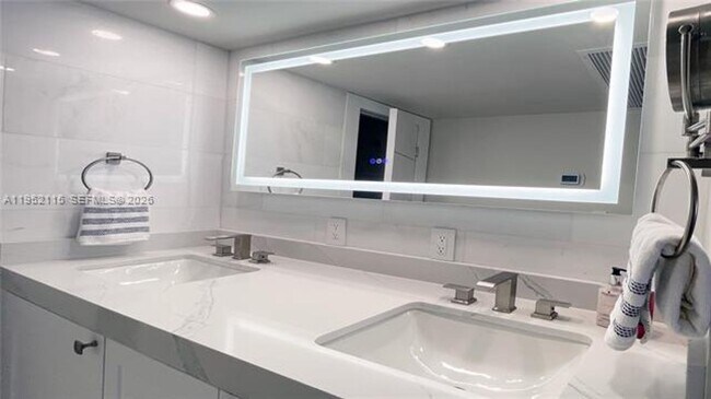 Building Photo - 5701 Collins Ave